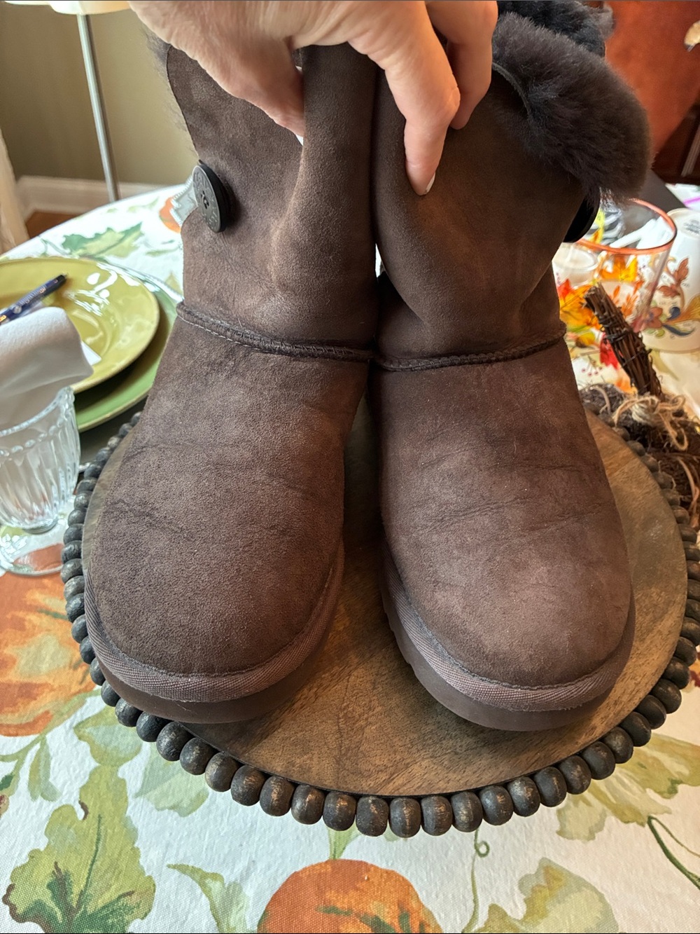Ugg Bailey Leather/Sheepskin Button Boots in Chocolate Size 7 - Picture 6 of 12